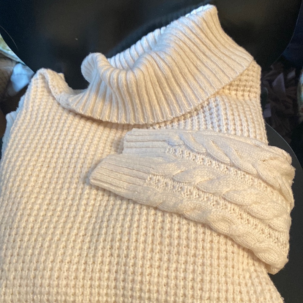 Large Cream Michael Kors Turtleneck Sweater